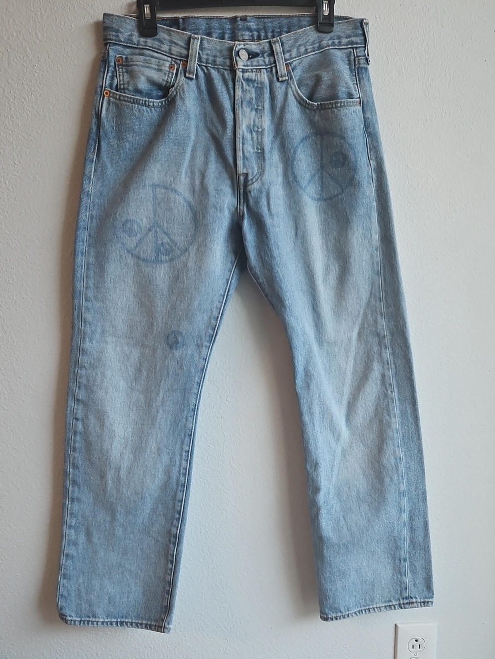 Levi's 501 Women's Light Blue Wide-leg Jeans Peace Sign Graphics 33 X 30